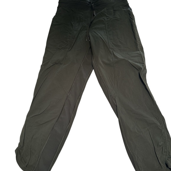 Lululemon 3/4 Dance Studio Pant - Picture 1 of 6